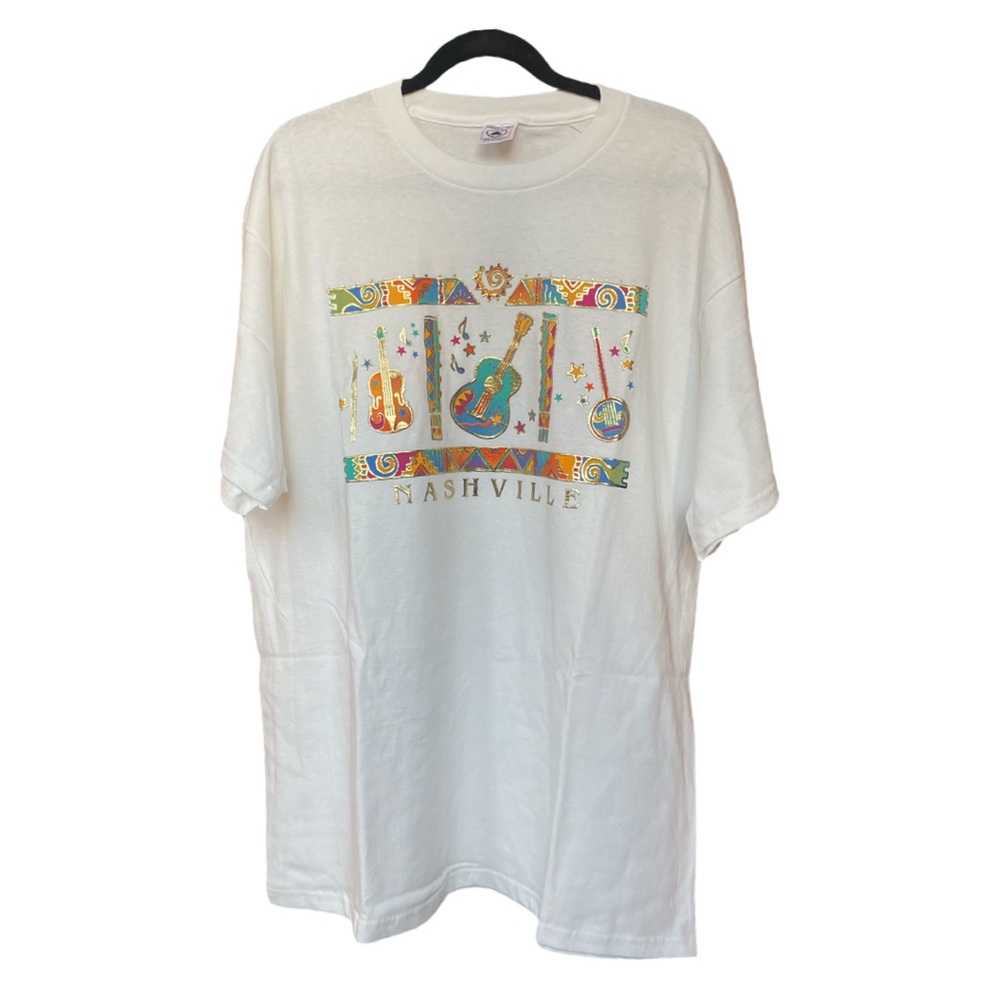Colorful Nashville T-shirt with gold accents